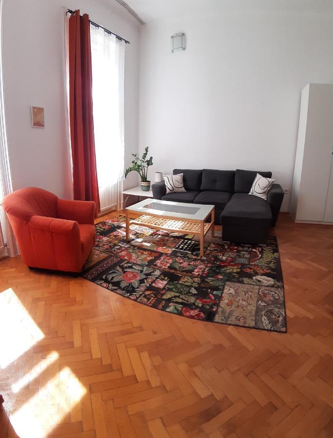 Citypark Classic Downtown Apartment Boedapest Buitenkant foto