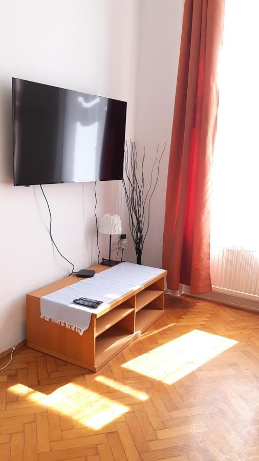 Citypark Classic Downtown Apartment Boedapest Buitenkant foto
