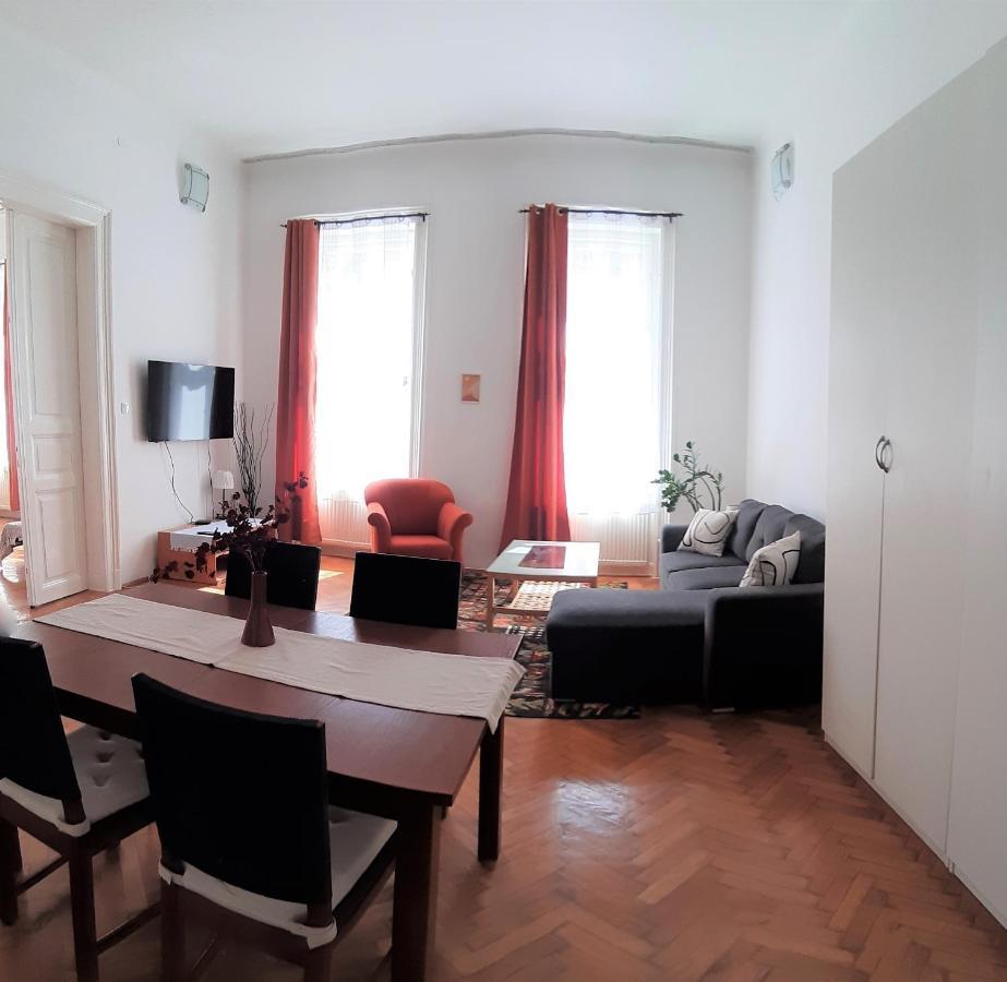 Citypark Classic Downtown Apartment Boedapest Buitenkant foto