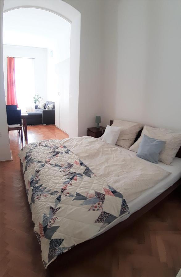 Citypark Classic Downtown Apartment Boedapest Buitenkant foto