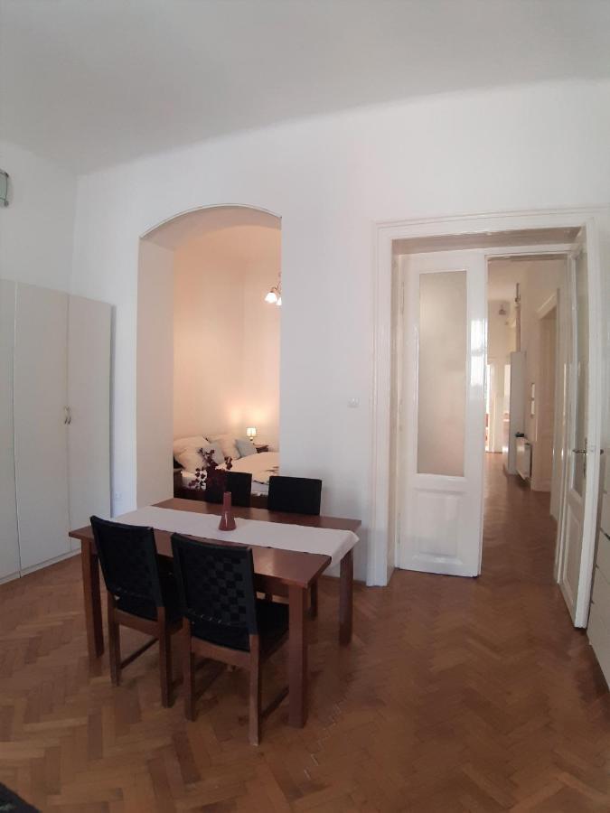 Citypark Classic Downtown Apartment Boedapest Buitenkant foto